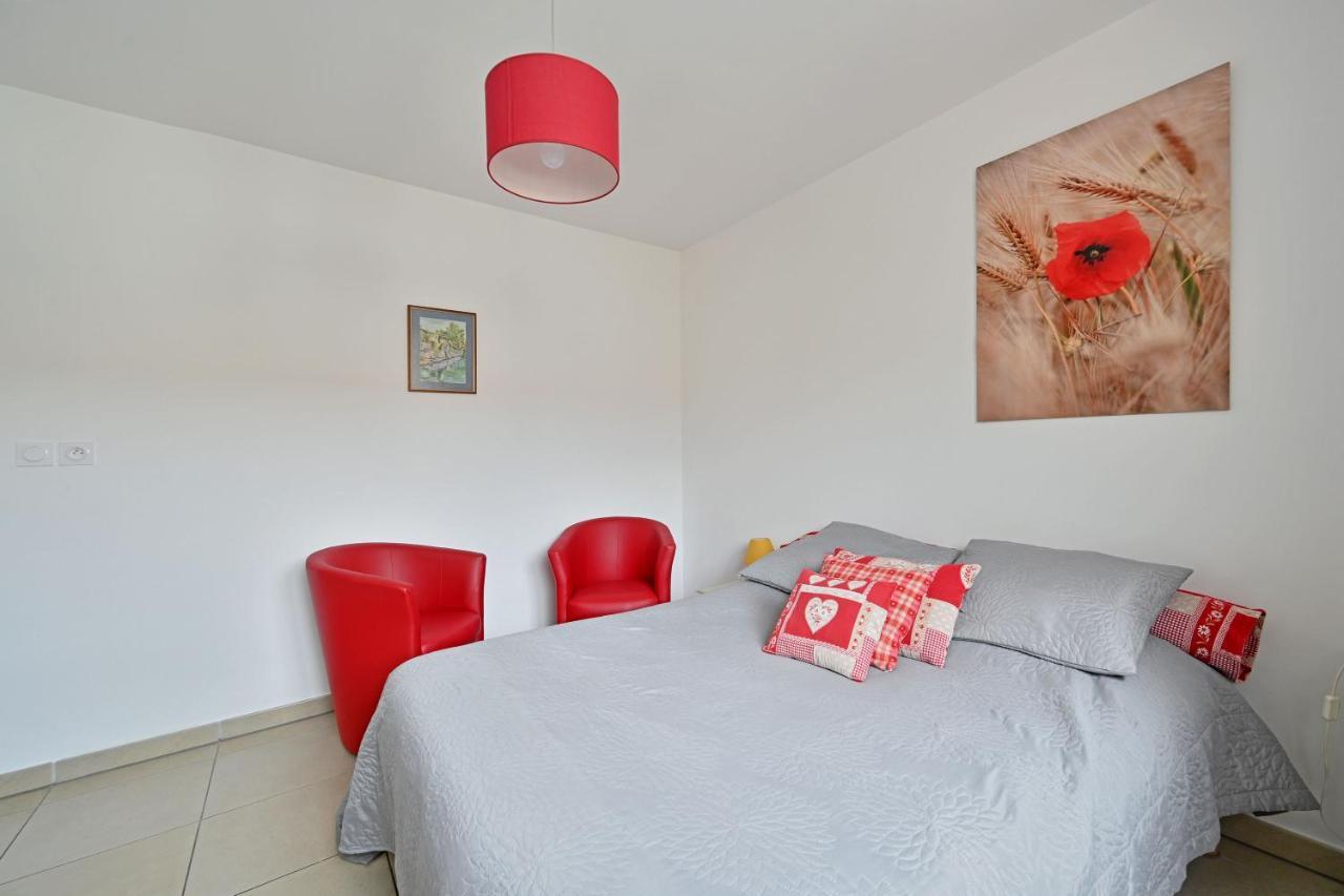 Ilot Coquelicot - Parking Gratuit Securise - Ac Clim - Ascenseur - Balcon Apartment L'Isle-sur-la-Sorgue Exterior photo